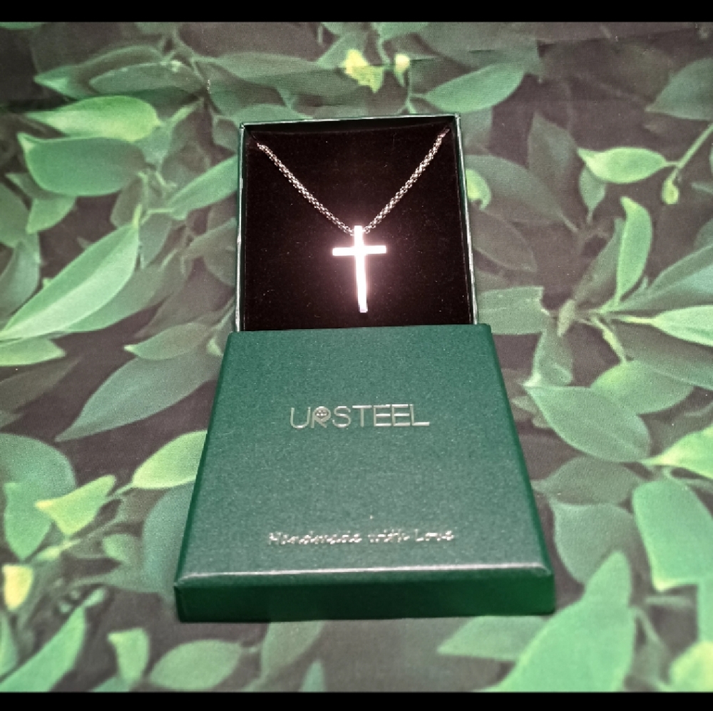 Ursteel Cross Necklace for kids/Women Silver Stainless Steel Cross Pendant. 16"